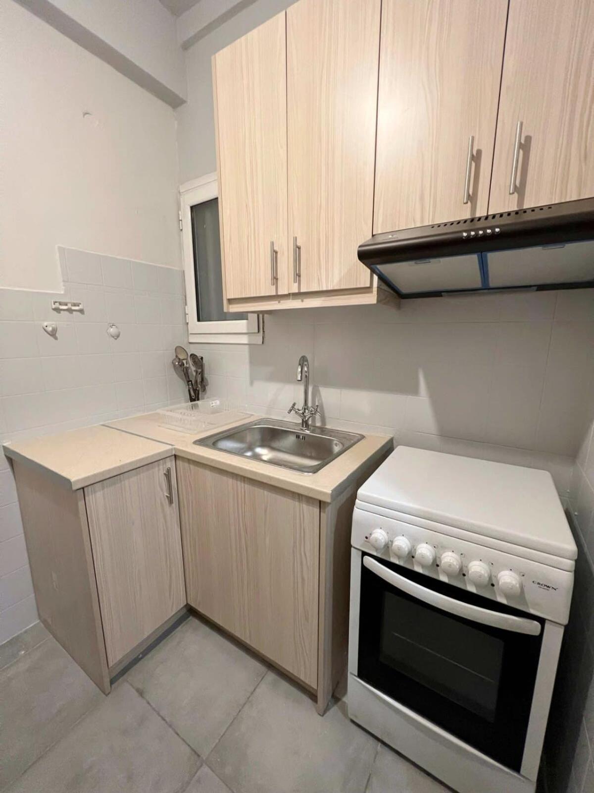 Central Apartment 3' To Metaksourgio Metro Station Atenas Exterior foto